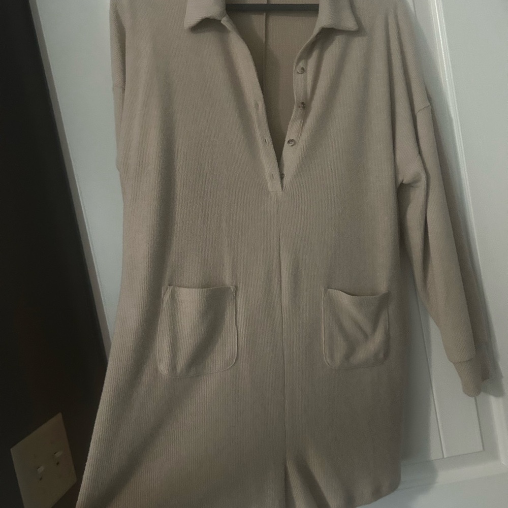 Z Supply Cream Sweater/Shorts Jumper